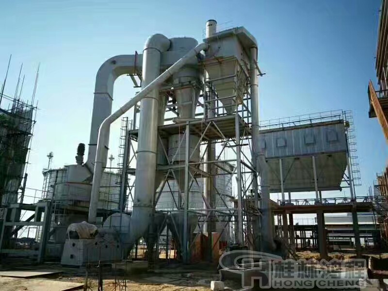 桂林鴻程磨粉機(jī)雄姿 安裝團(tuán)隊(duì)汗水與努力的見(jiàn)證 客戶(hù)滿(mǎn)意 讓客戶(hù)購(gòu)置的磨粉機(jī)早日投產(chǎn)