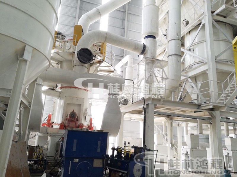 HLMX輝綠巖超細(xì)粉磨機(jī) HLMX輝綠巖超細(xì)粉磨機(jī)