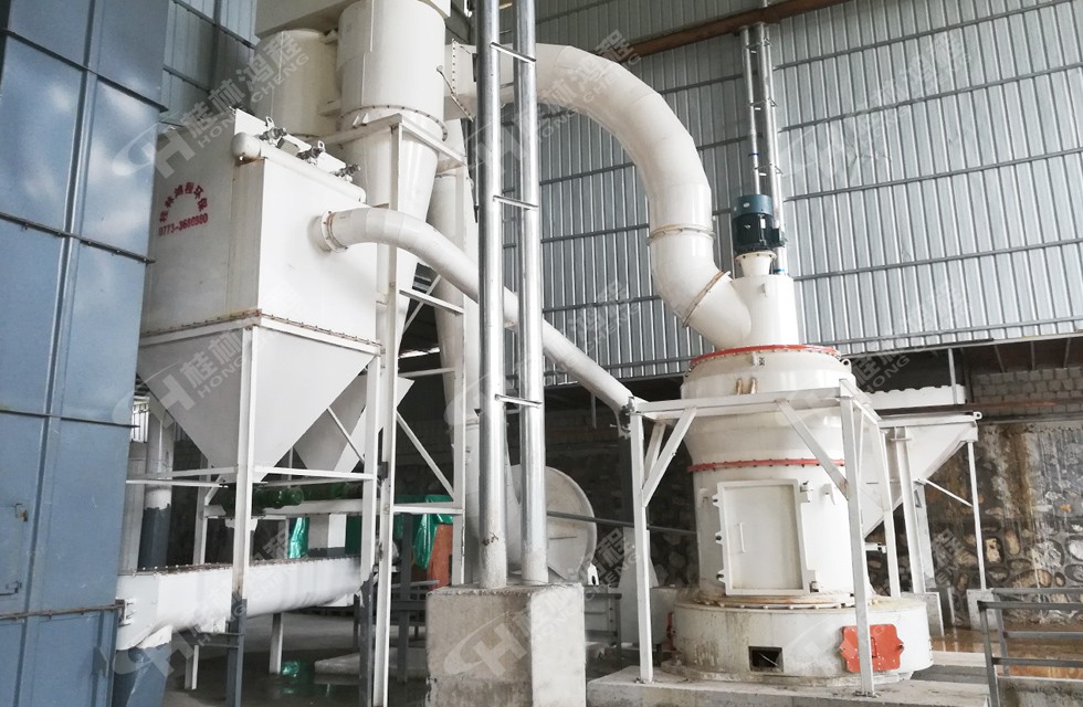 石灰粉生產(chǎn)線設(shè)備:HC擺式磨粉機 HC1700Q石灰粉生產(chǎn)線設(shè)備:HC擺式磨粉機