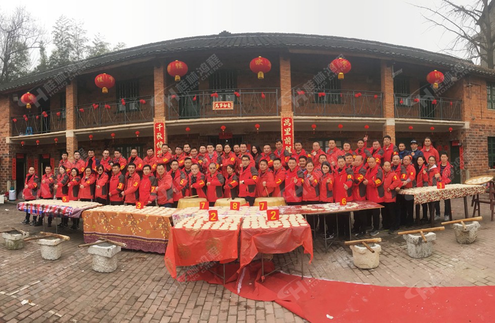 廣西擺式磨粉機公司桂林鴻程200多以上銷售精英 廣西擺式磨粉機公司桂林鴻程200多以上銷售精英